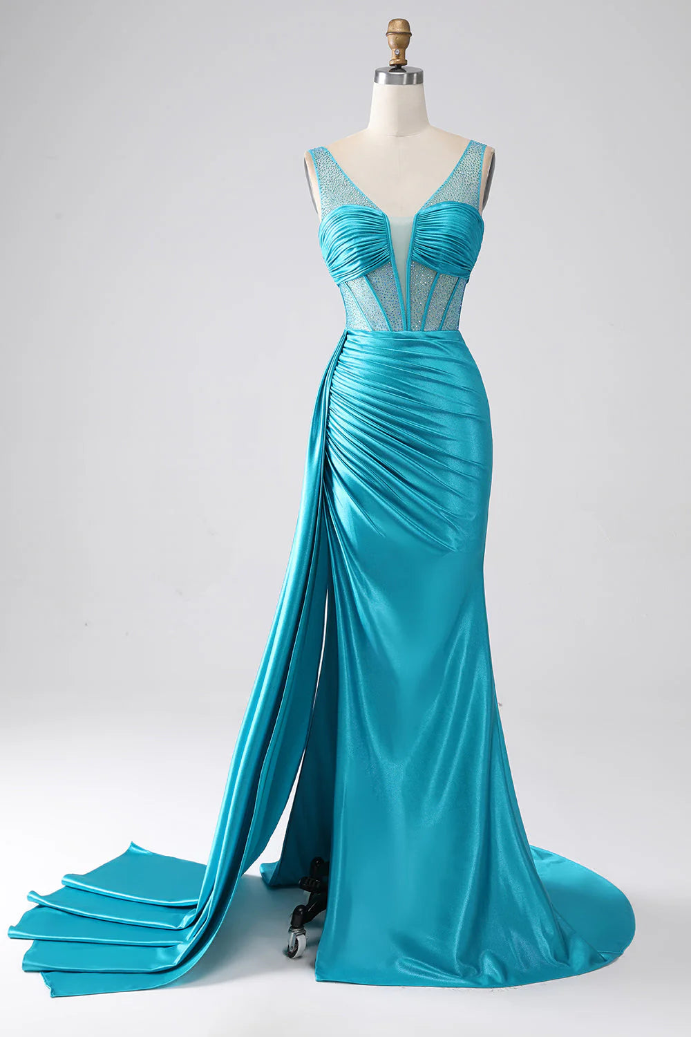 Vestido de fiesta de sirena con escote en V, cola larga, plisado, corsé y cuentas